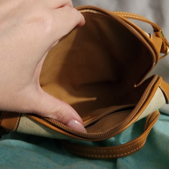 Gucci purse - Picture 9 of 12